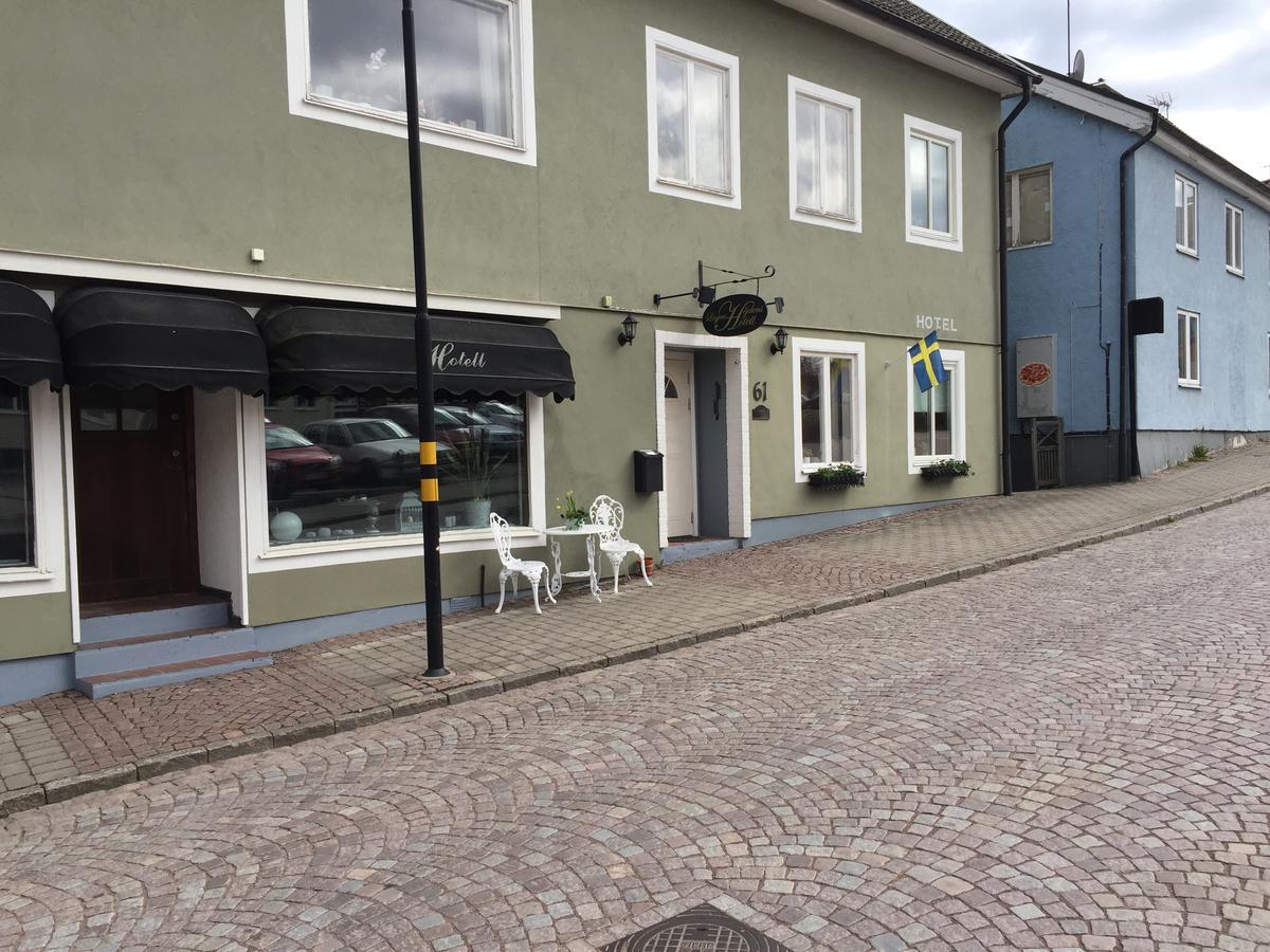 Höjdens Lågprishotell Mönsterås Buitenkant foto