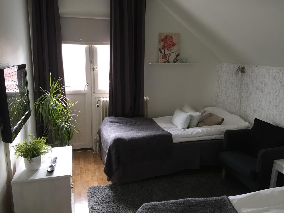 Höjdens Lågprishotell Mönsterås Buitenkant foto