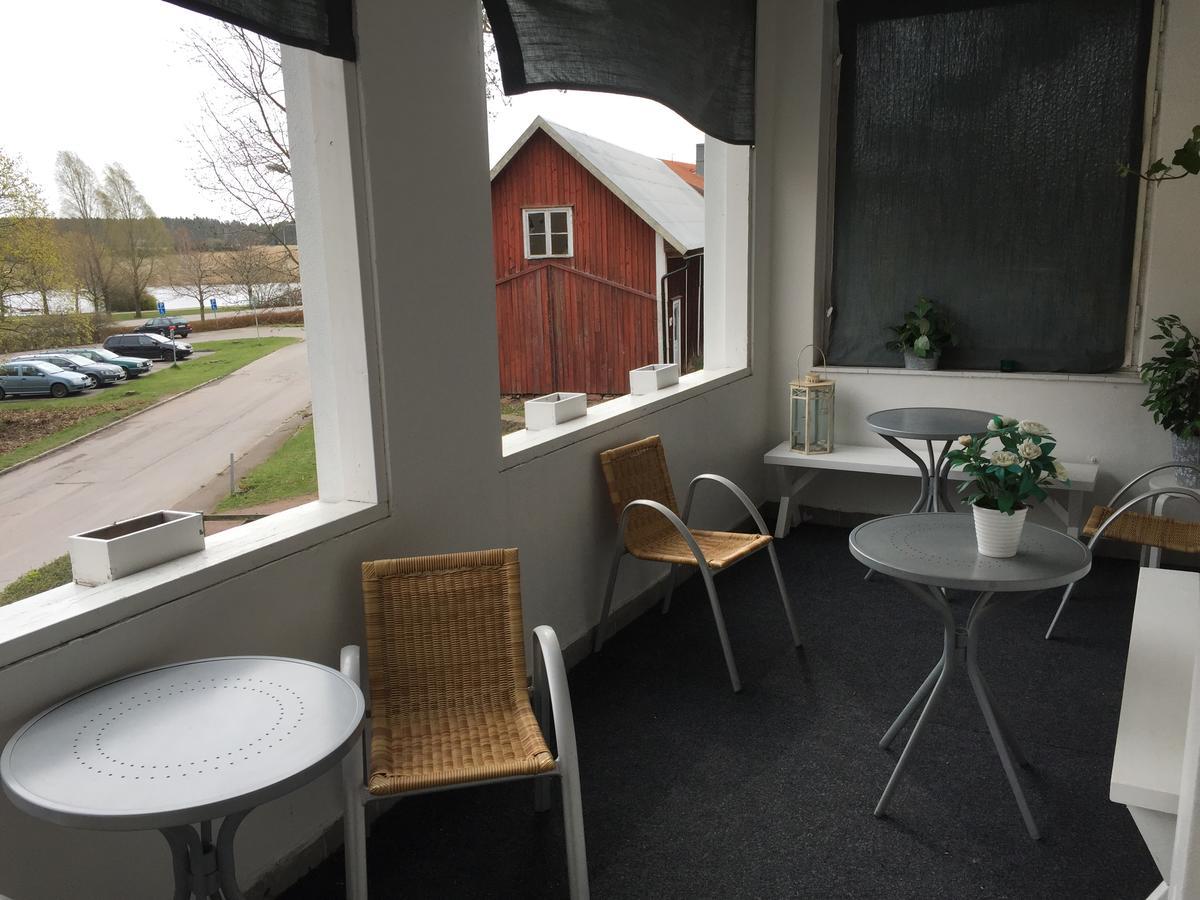 Höjdens Lågprishotell Mönsterås Buitenkant foto